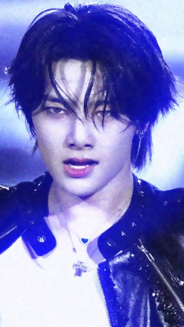 ai character: jeongin background