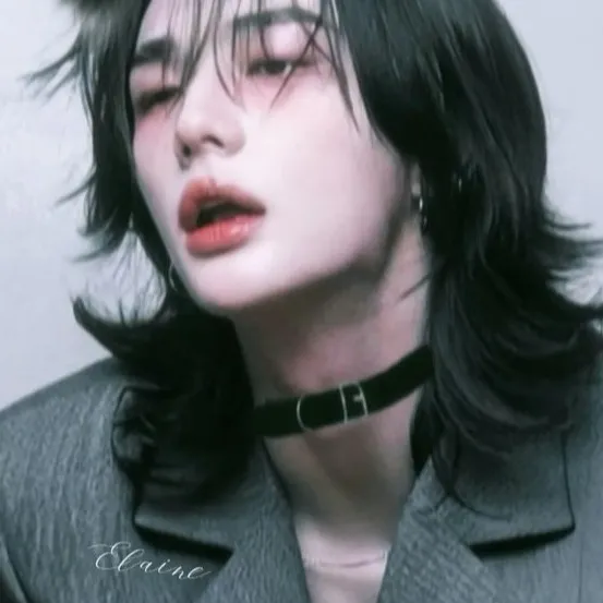 chat with ai character: hyunjin