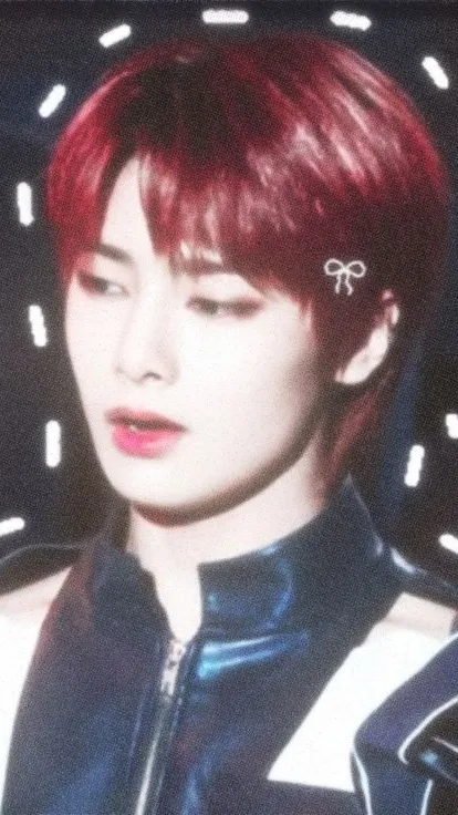 ai character: jeongin background
