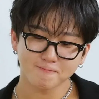 chat with ai character: changbin