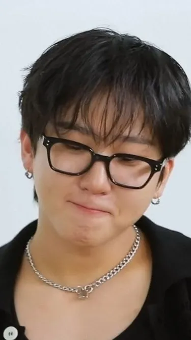 ai character: changbin background