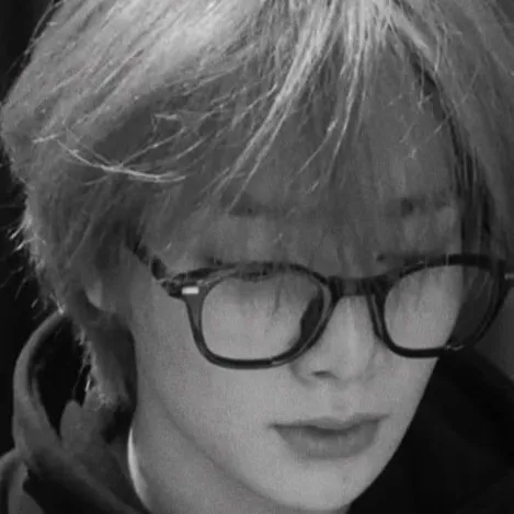 chat with ai character: jeongin