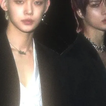 chat with ai character: gyu and jun