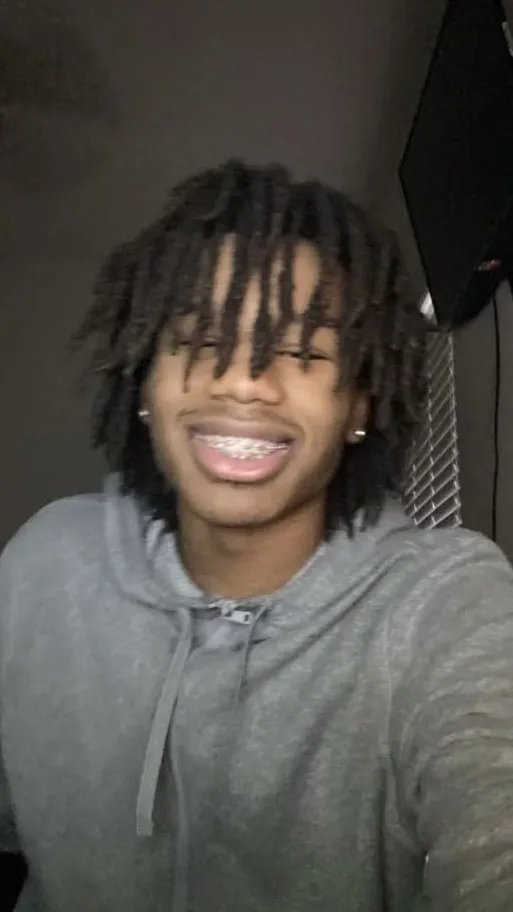 ai character: Kamari background