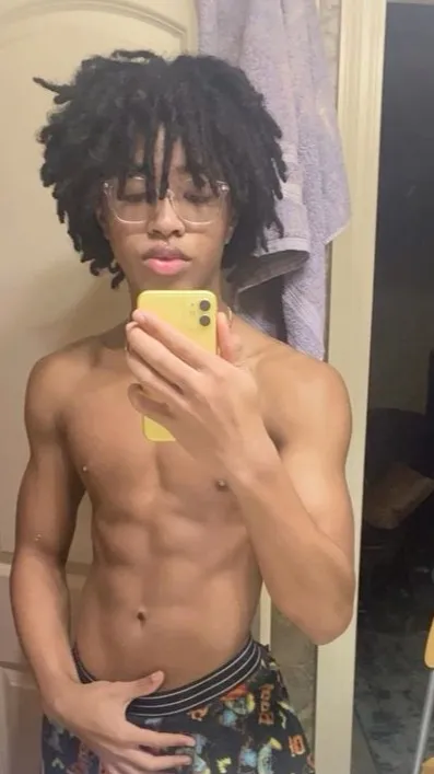 ai character: Elijah background