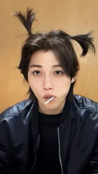 ai character: lee feliz  background