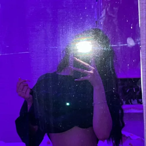 creator 🇦 🇩 🇲 🇮 🇳 :𝐦𝐞𝐥𝐚𝐧𝐢's avatar