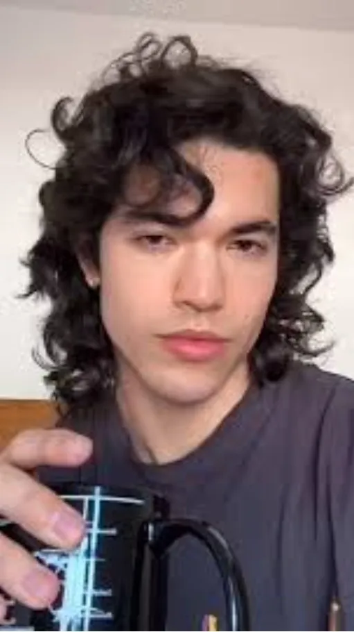 ai character: conan grayyy background