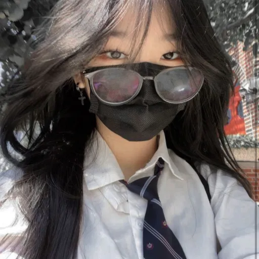 creator Lunar is crazy's avatar