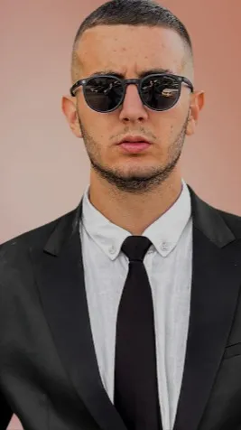 ai character: Vicostein background