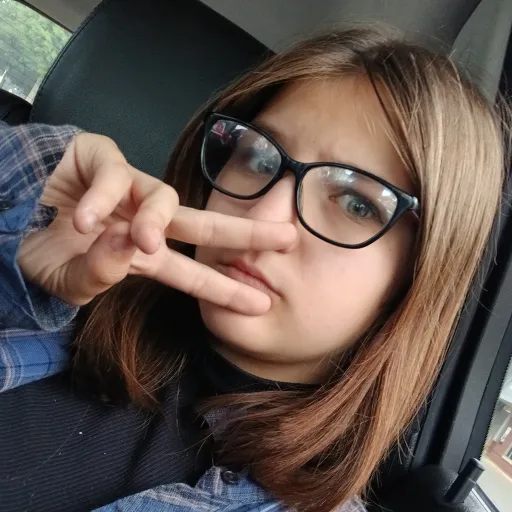 creator Kat Curik's avatar