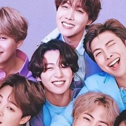 chat with ai character: BTS concert