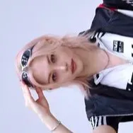 chat with ai character: Stray kids