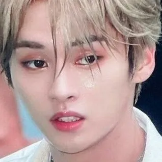 chat with ai character: <мιηнσ!>