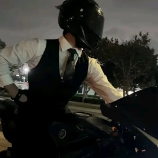 chat with ai character: tu papa 