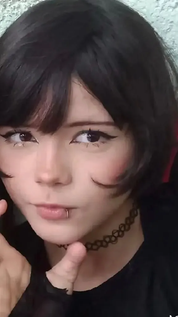 ai character: COLLY POGERE background