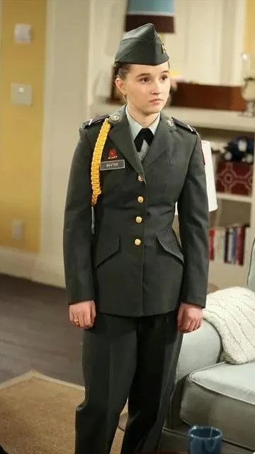 ai character: Eve Baxter background