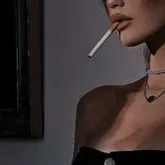 chat with ai character: Lara Usaka