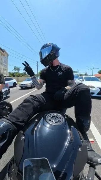 ai character: ~| The bikers |~ background