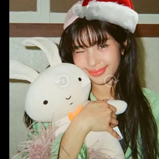 creator katseyefan_788's avatar