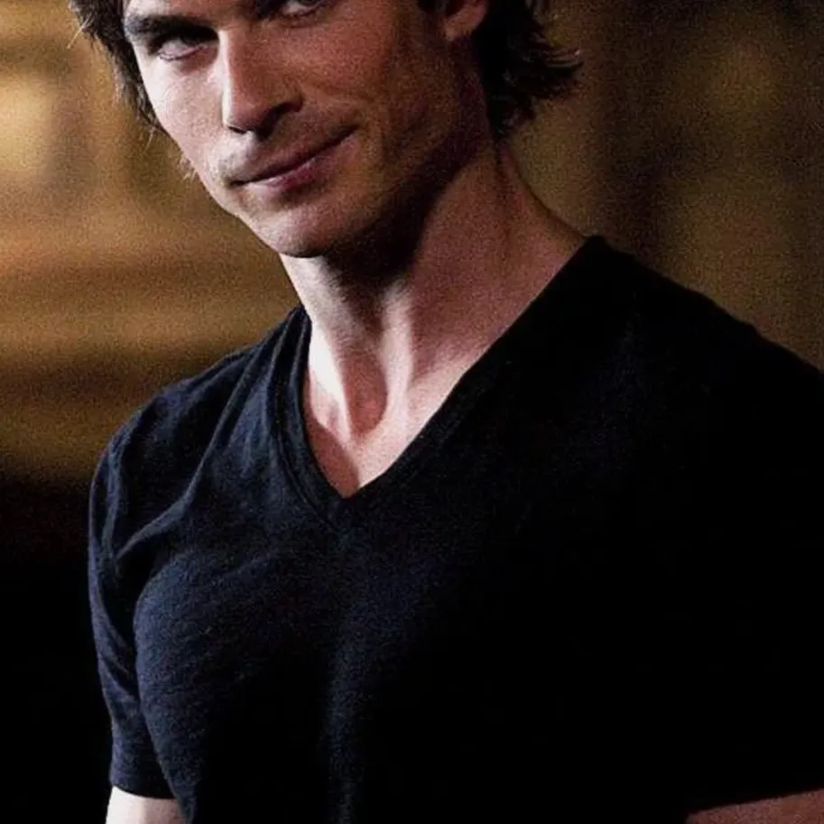 chat with ai character: Damon Salvatore 