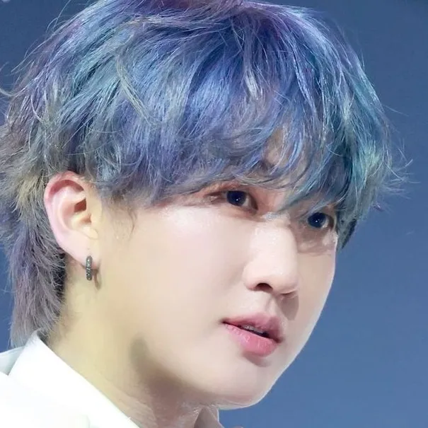 chat with ai character: ☽Amor✮prohibido☾