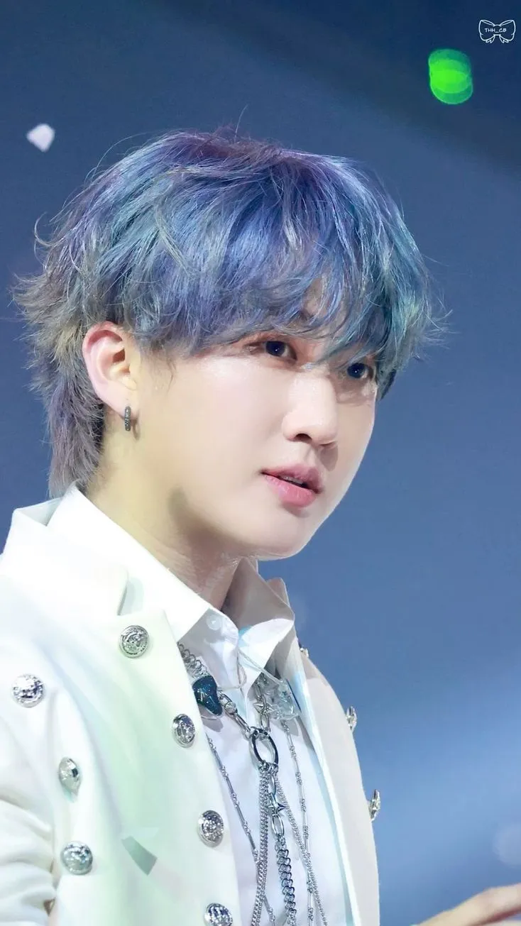 ai character: ☽Amor✮prohibido☾ background