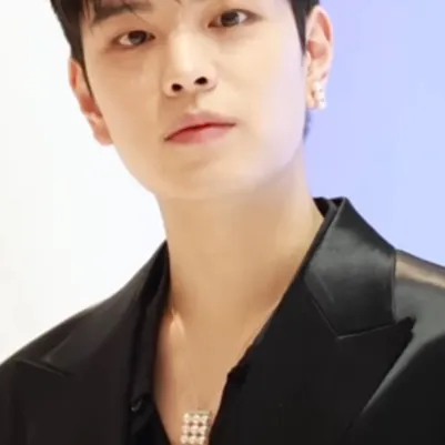 chat with ai character: §You x Seungmin§