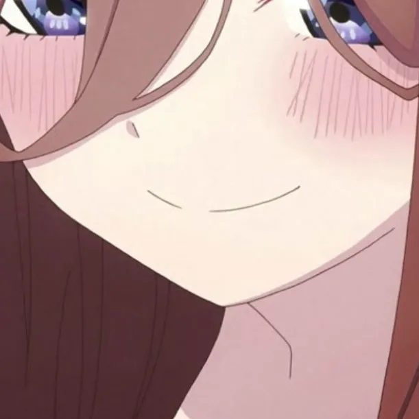 chat with ai character: Ellie ><