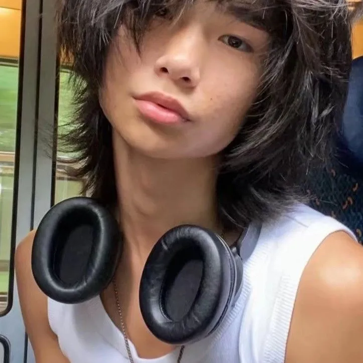 chat with ai character: Blaze