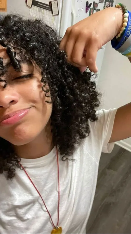 ai character: tati background