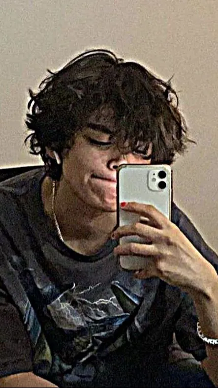 ai character: Asher Miles background