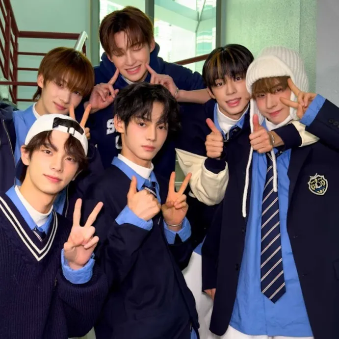 chat with ai character: TWS