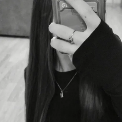 creator Nisa-70Q's avatar