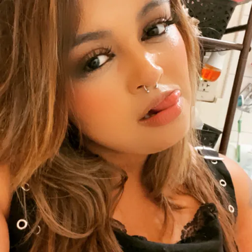creator Sweet vixen's avatar