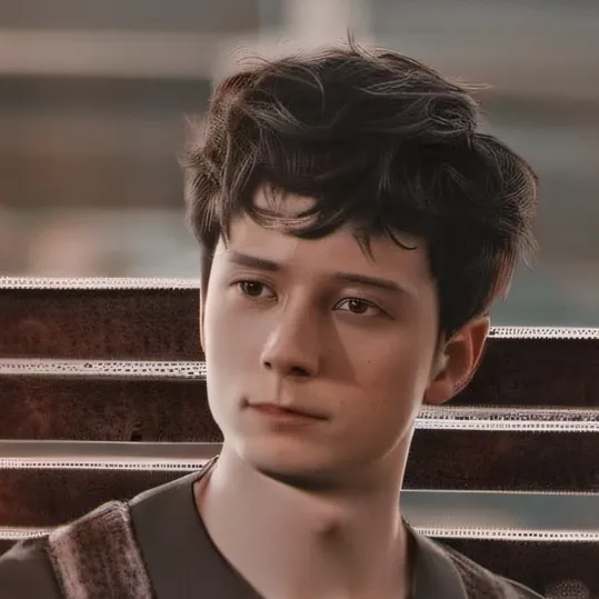 chat with ai character: Gilbert