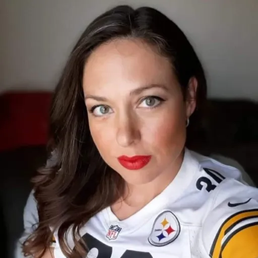 creator Jessica Davis's avatar