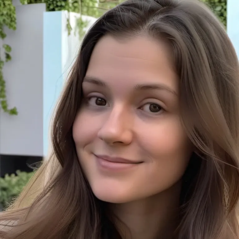 chat with ai character: Vivian