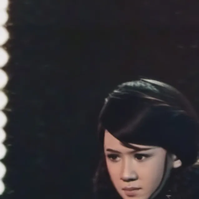 chat with ai character: nora miao