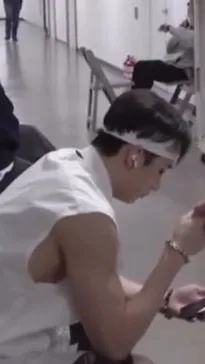 ai character: Chris background