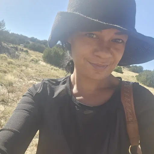 creator Angelina Poer's avatar