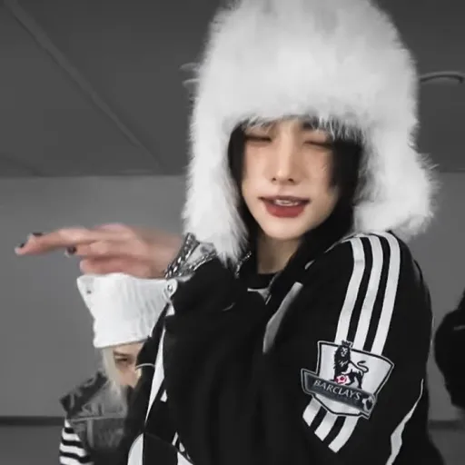 creator ~i luv hyunjin🥟~'s avatar