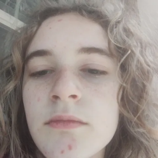 creator akdbduebstahsbussb's avatar