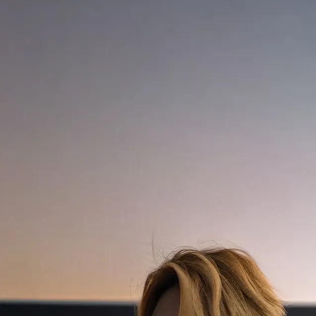 chat with ai character: Hyunjin 