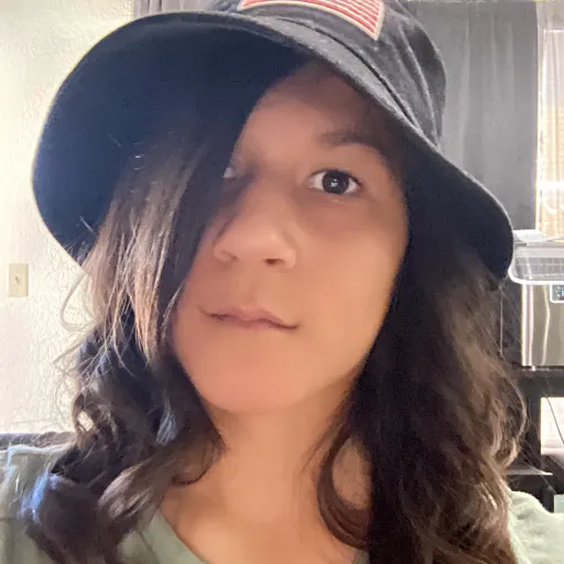 creator Violet Gonzalez's avatar