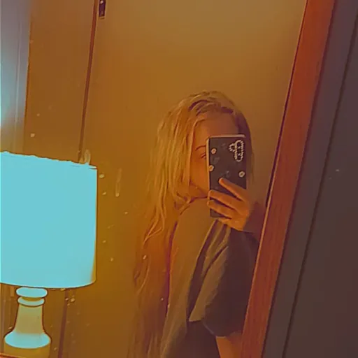 creator Zara_steel's avatar