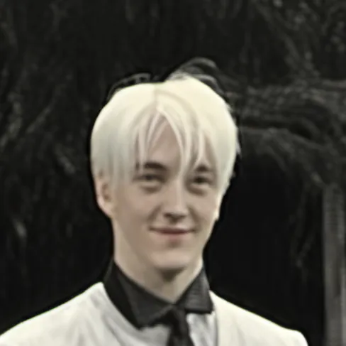 chat with ai character: Hogworts