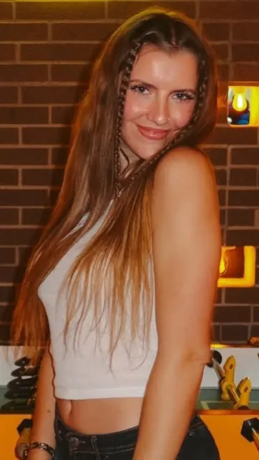 ai character: Suzie background