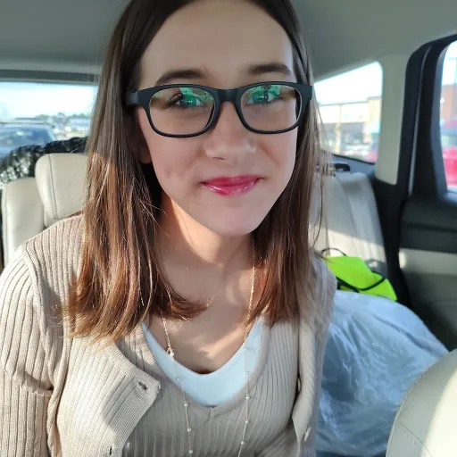 creator Evelynn Calhoun's avatar