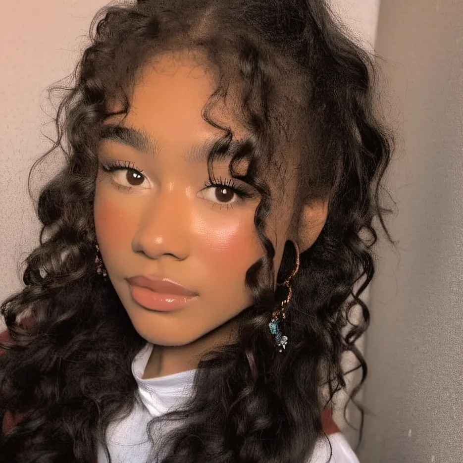 chat with ai character: 🇩🇴juliannis 🇩🇴